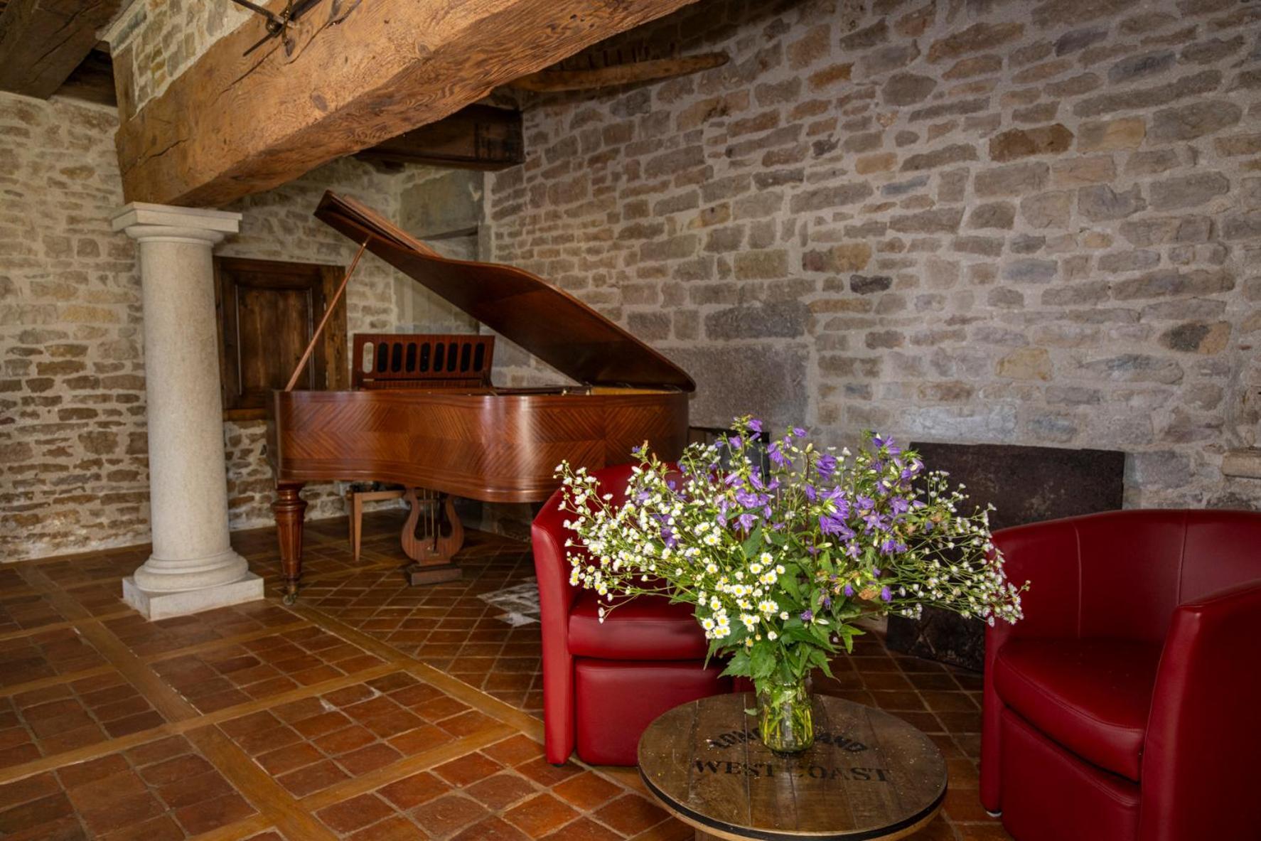 Le Relais Des Deux Tours Bed & Breakfast Brémondans Dış mekan fotoğraf