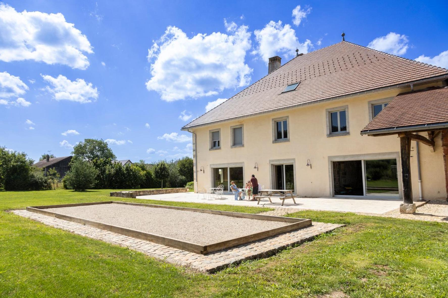 Le Relais Des Deux Tours Bed & Breakfast Brémondans Dış mekan fotoğraf