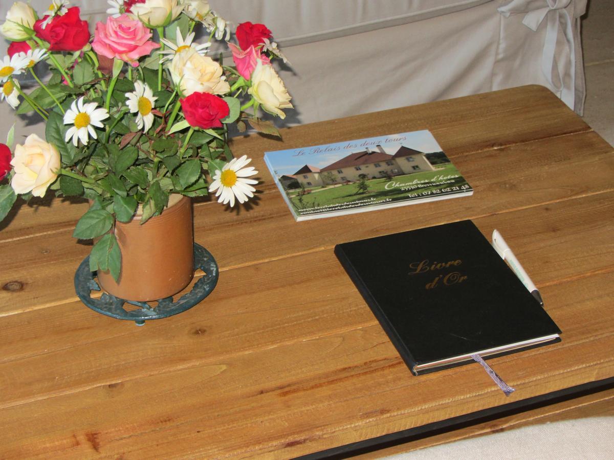 Le Relais Des Deux Tours Bed & Breakfast Brémondans Dış mekan fotoğraf