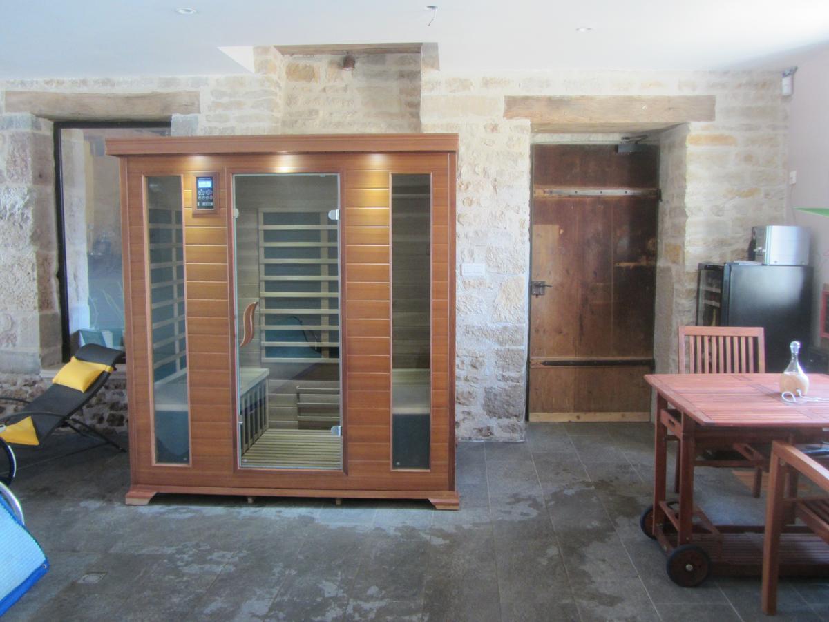 Le Relais Des Deux Tours Bed & Breakfast Brémondans Dış mekan fotoğraf
