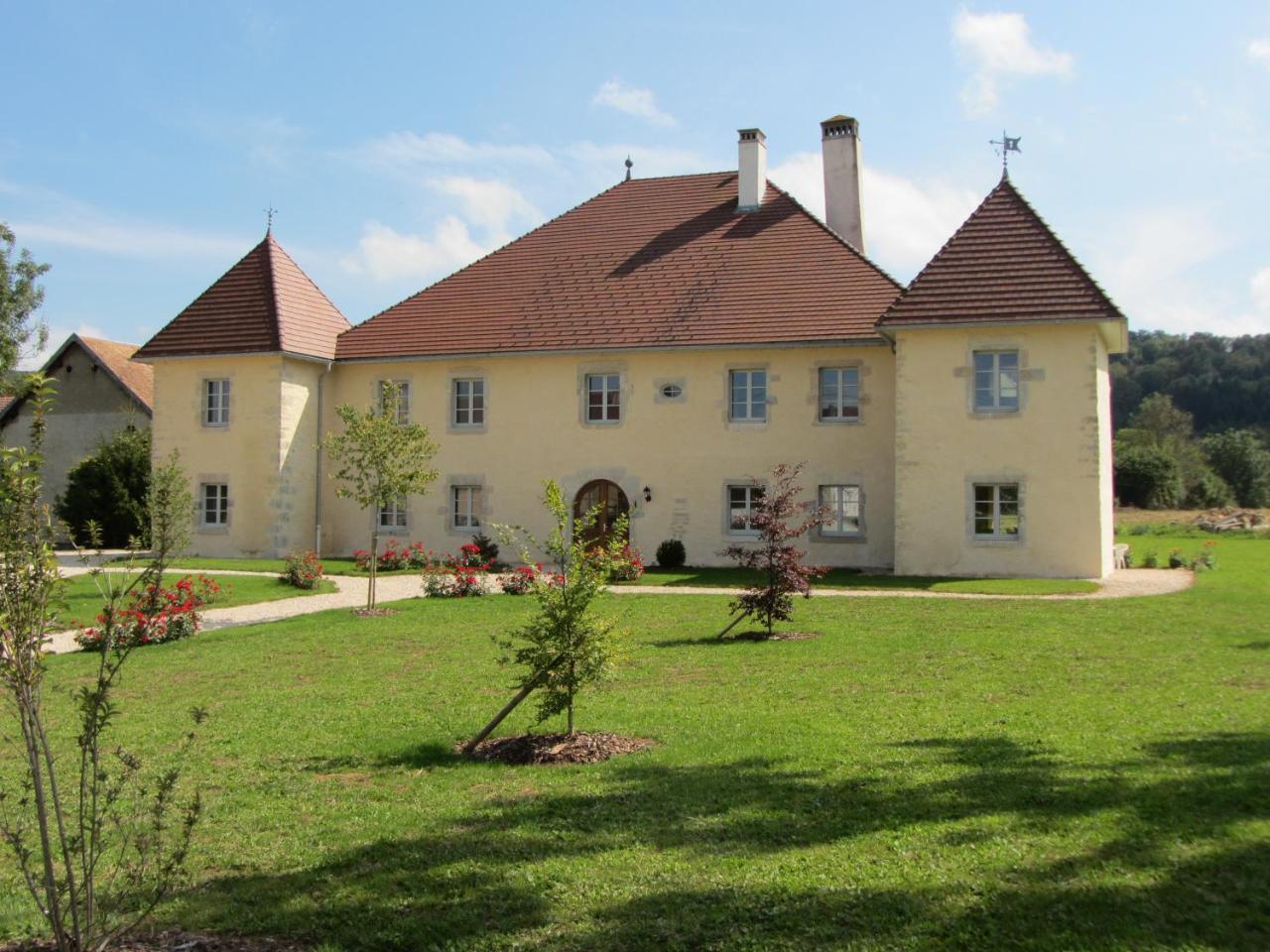 Le Relais Des Deux Tours Bed & Breakfast Brémondans Dış mekan fotoğraf