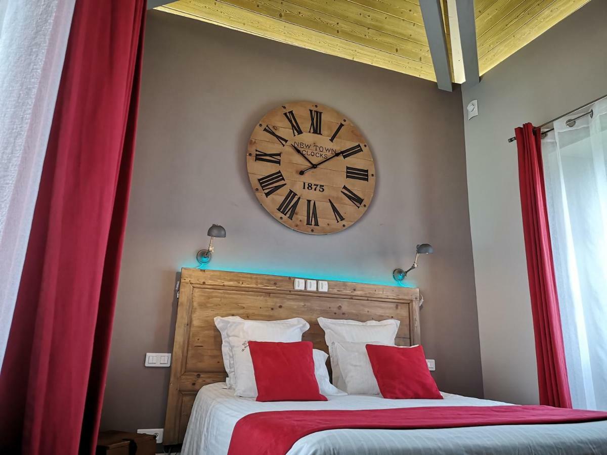 Le Relais Des Deux Tours Bed & Breakfast Brémondans Dış mekan fotoğraf
